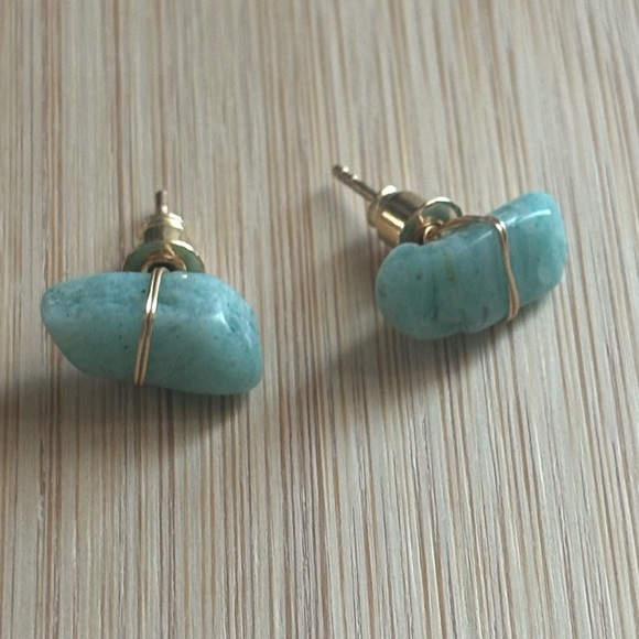 Natural Raw Stone Stud Earrings - Picture 7 of 7